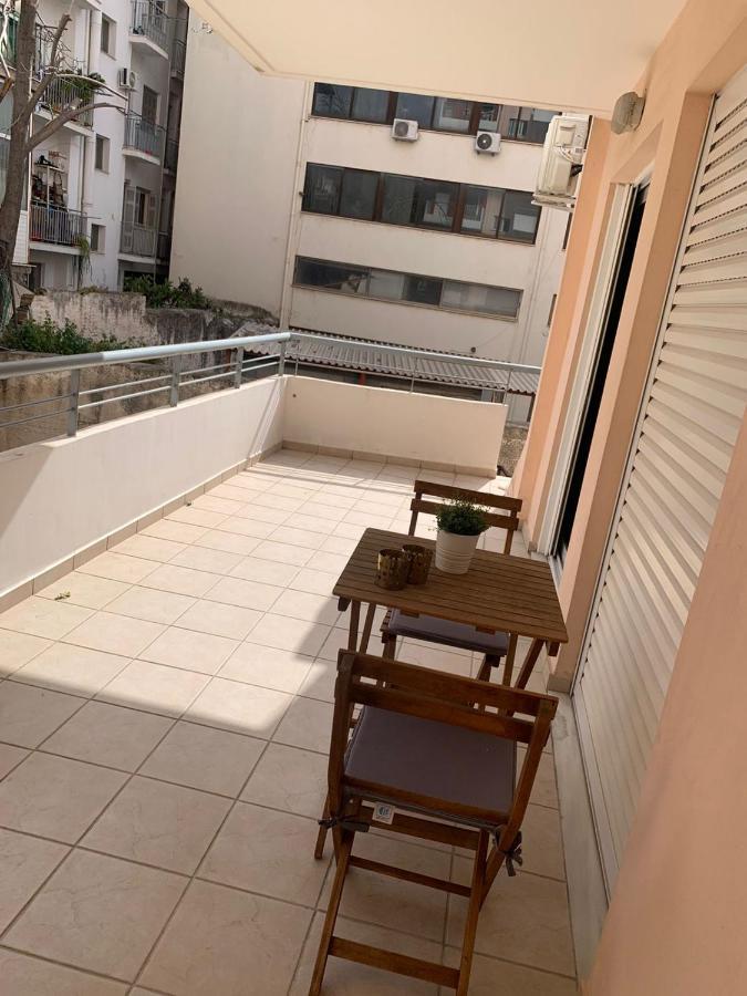 Apartamento Modern Studio Large Veranda -Metro Station Suggrou Atenas Exterior foto