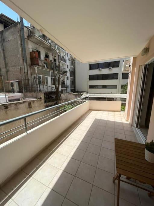 Apartamento Modern Studio Large Veranda -Metro Station Suggrou Atenas Exterior foto